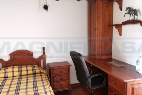 Casa-Chalet-rustica-de-campo-guest-bedroom-Alhaurín-el-Grande-ref-M002080-Magnificasa