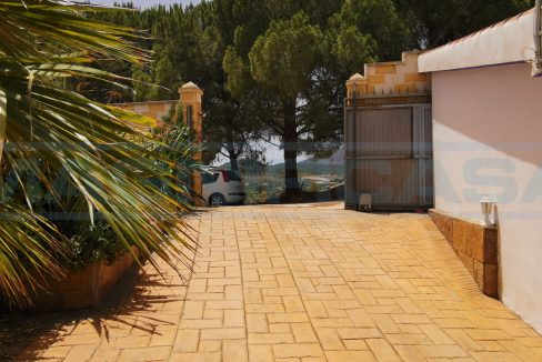 M002082-Finca-Rustica-gate-entrance-Cam-Las-Lomas-Alhaurin-el-Grande-Magnificasa