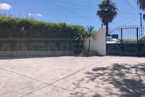 M002084-Finca-de-Campo-frontgate-entrance-Alora-Magnificasa