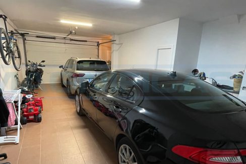 M002086-Casa-chalet-urbanisation-Coin-view-garage2-Magnificasa