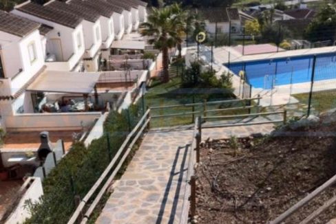 M002086-Casa-chalet-urbanisation-Coin-view-pool-Magnificasa