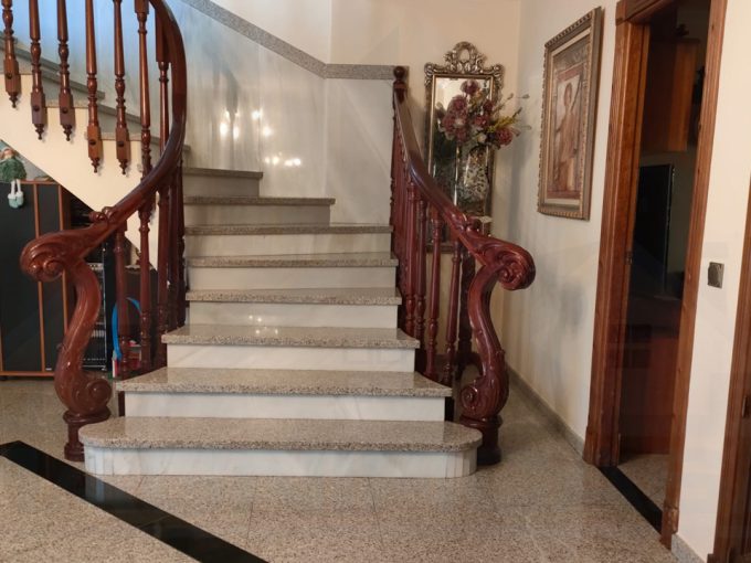 Ref M002038 Carretera Malaga huerta Alta stairs hall Alhaurin el Grande Magnificasa