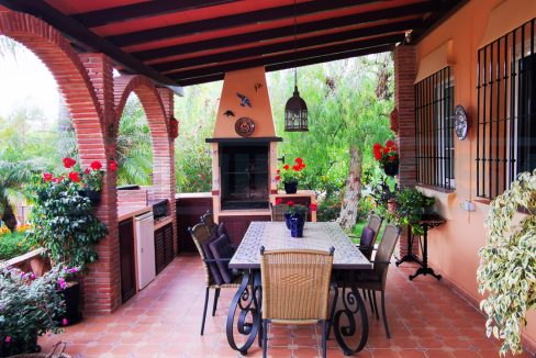 Casa-Finca-3-habitaciones-con-Jardin-terraza-y-piscina-alhaurin-el-Grande-view-Terrace-BBQ-Magnificasa