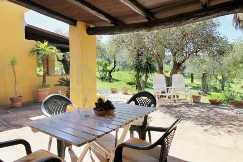 Casa rústico con 57.000m2 en Coin-view-BBQ-garden-Magnificasa