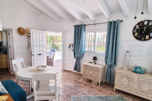 Country-house-2bedrooms-2bathrooms-terrace-pool-Alhaurin-el-Grande-view-salon-entrance-Magnificasa