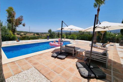 Country-house-2bedrooms-2bathrooms-terrace-pool-Alhaurin-el-Grande-view-terrace-pool-Magnificasa