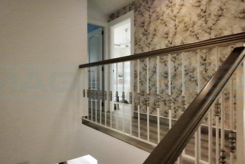 Semi-Detached-Townhouse-3-Bedroom-in-Alhaurin-Golf-view3-hall-upstairs-Magnificasa