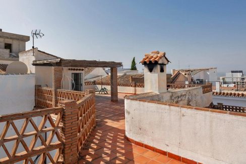 Townhouse-6beds-3bath-centro-Alhaurin-el-Grande-view4-roofterrace-Magnificasa