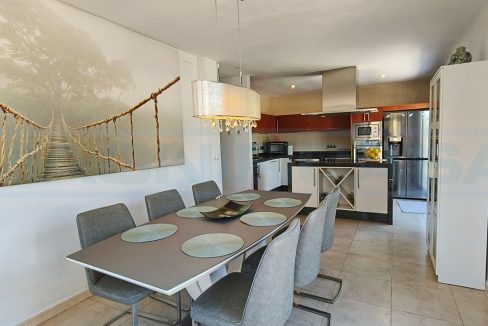 Villa-3bedrooms-3bath-view2-kitchen-dinning-house-Alhaurin-el-Grande