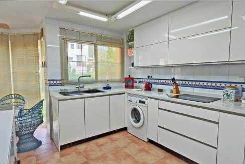 Penthouse-3bedrooms-3bathrooms-Las-Terrazas-Alhaurin-Golf-kitchen2