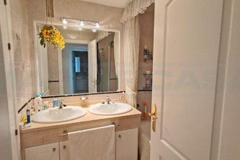Penthouse-3bedrooms-3bathrooms-Las-Terrazas-Alhaurin-Golf-master-bathroom
