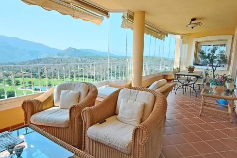 Penthouse-3bedrooms-3bathrooms-Las-Terrazas-Alhaurin-Golf-view1-livingroom-terrace