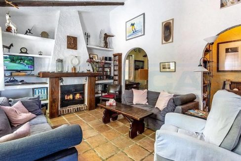 Finca-3bedrooms-3bathrooms-Pool-view-livingroom-Alhaurin-el-Grande-Magnificasa