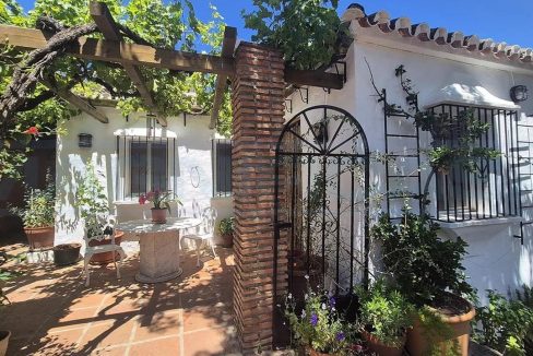 Finca-3bedrooms-3bathrooms-Pool-view-terrace-patio-Alhaurin-el-Grande-Magnificasa