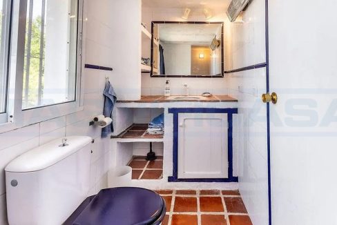 Finca-3bedrooms-3bathrooms-view-guest-bathroom-apartment-Alhaurin-el-Grande-Magnificasa
