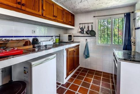 Finca-3bedrooms-3bathrooms-view-kitchen-apartment-Alhaurin-el-Grande-Magnificasa