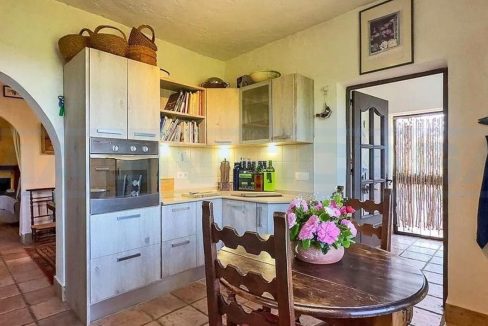 Finca-3bedrooms-3bathrooms-view-kitchen-corner-Alhaurin-el-Grande-Magnificasa