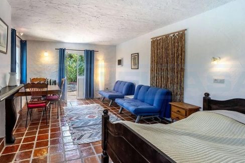 Finca-3bedrooms-3bathrooms-view2-guest-bedroom-apartment-Alhaurin-el-Grande-Magnificasa