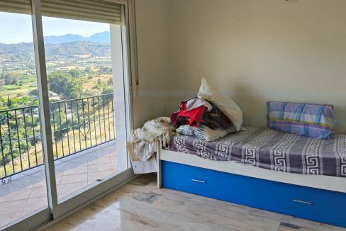 Villa-5bedrooms-3bathrooms-pool-terraces-view-guest-bedroom2-Alhaurin-el-Grande-Magnificasa