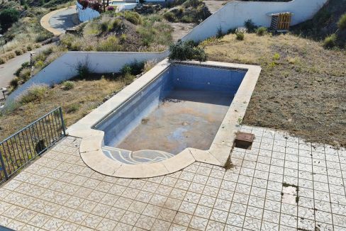 Villa-5bedrooms-3bathrooms-pool-terraces-view-pool-garden-Alhaurin-el-Grande-Magnificasa