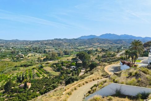 Villa-5bedrooms-3bathrooms-pool-terraces-view-surrounding-Alhaurin-el-Grande-Magnificasa