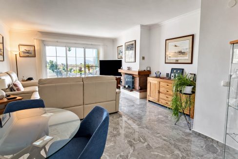 Apartment-3-bedroom-3-bathroom-Las-Terrazas-entrance1-livingroom-Alhaurin-Golf-Magnificasa