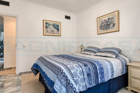 Apartment-3-bedroom-3-bathroom-Las-Terrazas-guest-bedroom-Alhaurin-Golf-Magnificasa