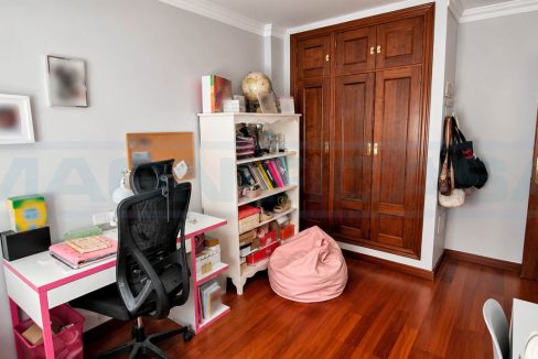 Casa-adosada-4-bedrooms-2-bathrooms-Garage-Centro-Coin-guest-bedroom-Magnificasa