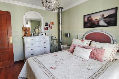 Casa-adosada-4-bedrooms-2-bathrooms-Garage-Centro-Coin-master-bedroom-Magnificasa