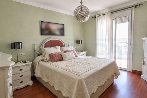 Casa-adosada-4-bedrooms-2-bathrooms-Garage-Centro-Coin-master-bedroom1-Magnificasa
